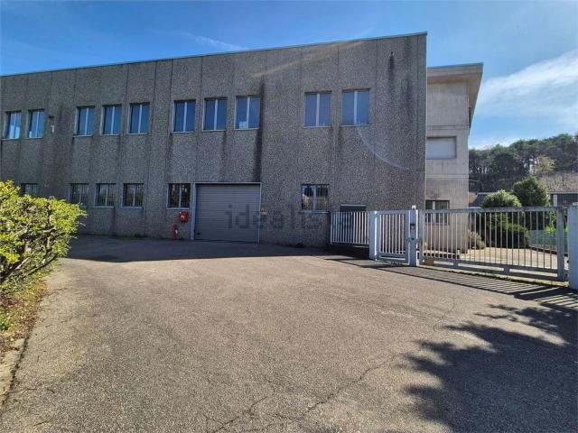 Capannone in vendita a Tavorella, Oltrona di San Mamette
