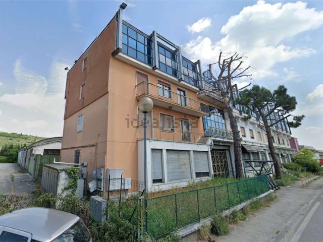 Capannone in vendita a San Pietro In Cariano, Veneto
