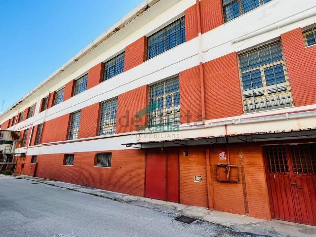 Capannone in vendita a Bari