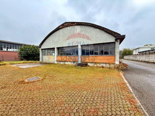 Capannone in vendita a Previano, Stradella
