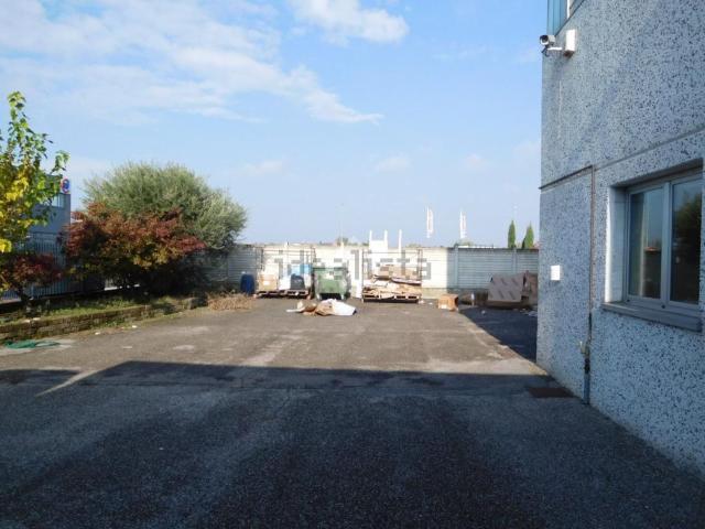 Capannone in vendita a Vigasio, Veneto