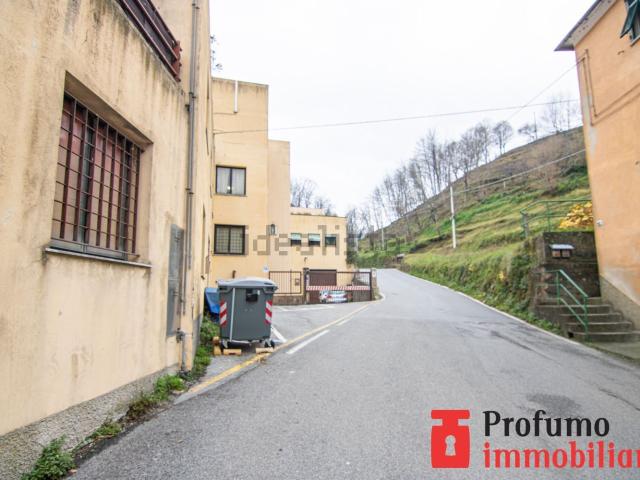 Capannone in vendita a Genova