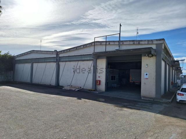 Capannone in vendita a Puglia, Barletta-andria-trani