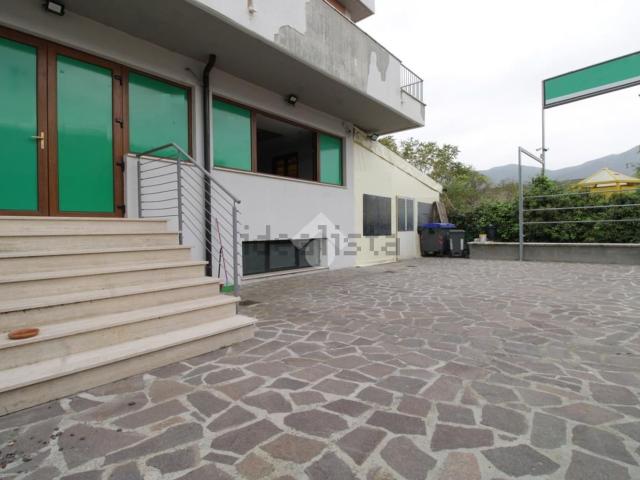 Capannone in vendita a Borgo Rivo, Terni