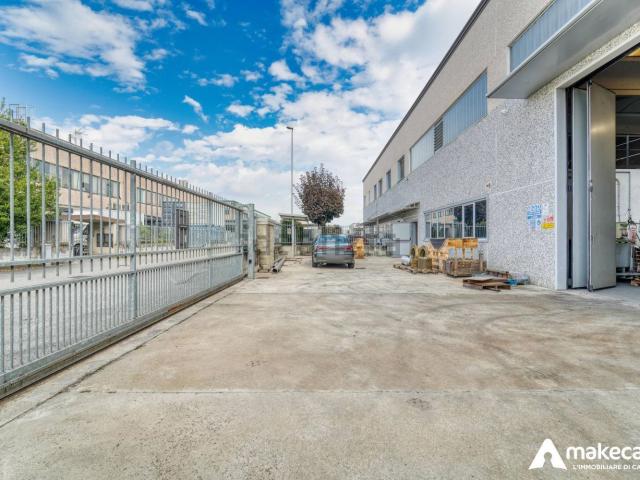 Capannone in vendita a San Zenone Al Lambro, Lombardia