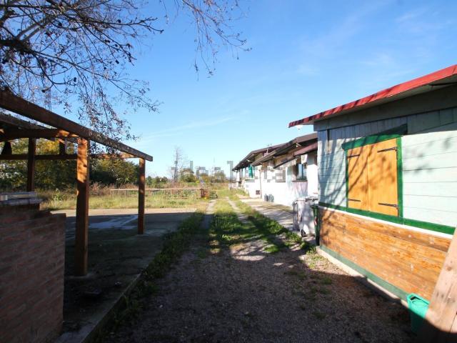 Capannone in vendita a Cambiago, Lombardia