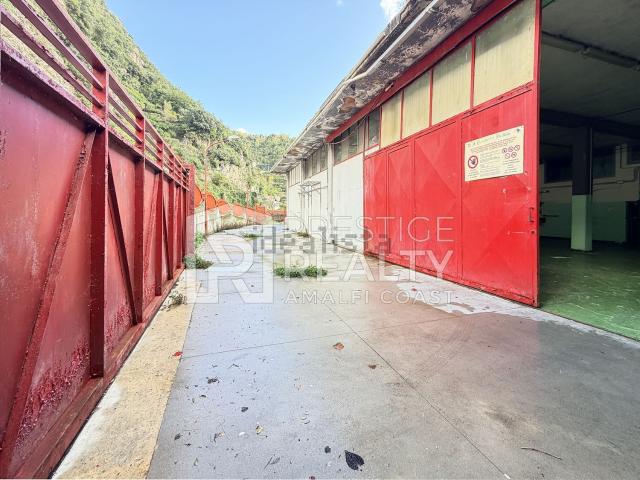 Capannone in vendita a Petrito, Minori