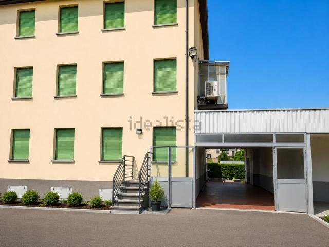 Capannone in vendita a Varano De' Melegari, Reggio Emilia
