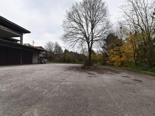 Capannone in vendita a Avellino, Campania