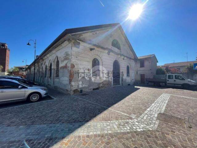 Capannone in vendita a Asmonte, Ossona