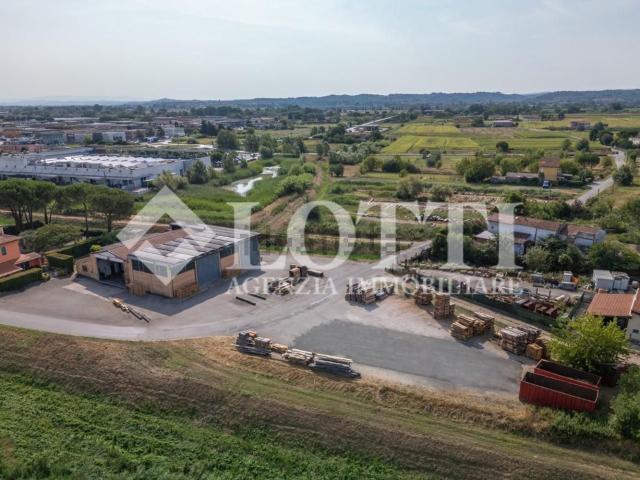 Capannone in vendita a Ponticelli, Santa Maria A Monte