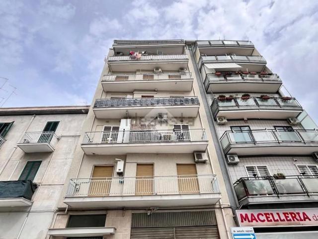 Capannone in vendita a Carrassi, Bari