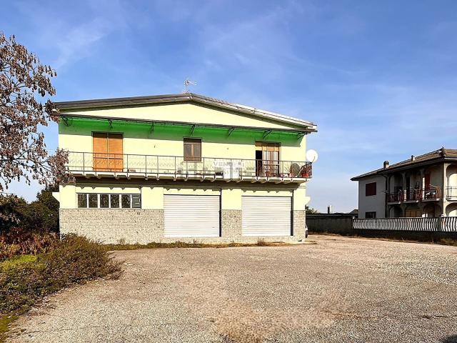 Capannone in vendita a Piemonte, Novara