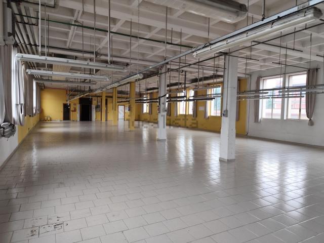Capannone in vendita a Carate Brianza, Lombardia
