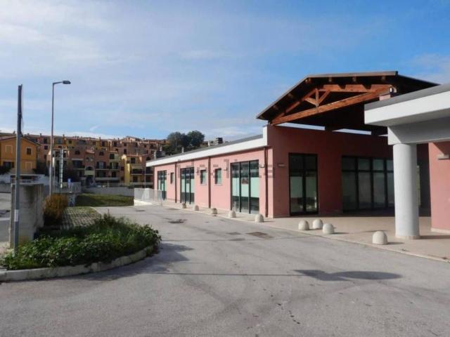 Capannone in vendita a Marche, Ancona
