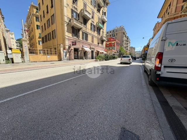 Capannone in vendita a Medio Ponente, Serra Riccò