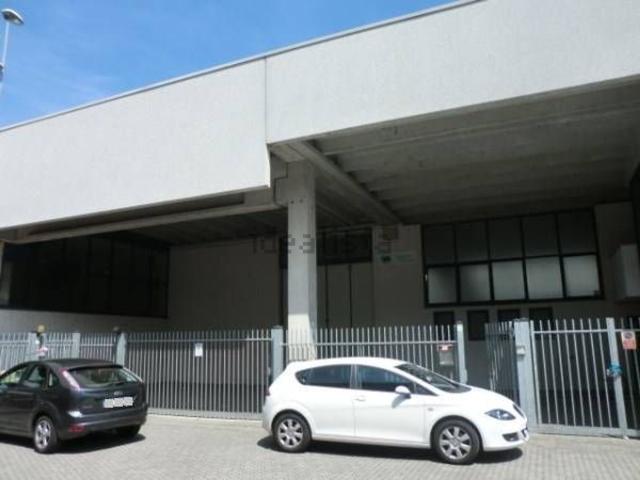 Capannone in vendita a Assago, Lombardia
