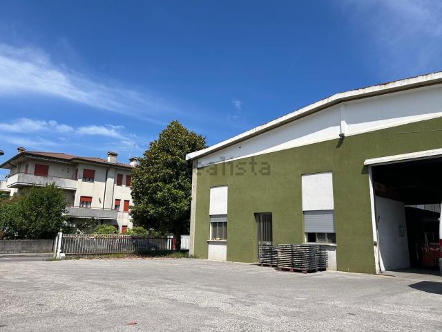 Capannone in vendita a Rosà, Veneto