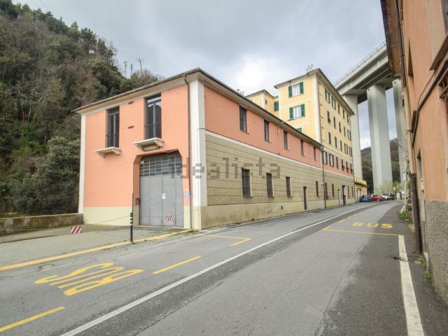 Capannone in vendita a San Nicolò, Genova