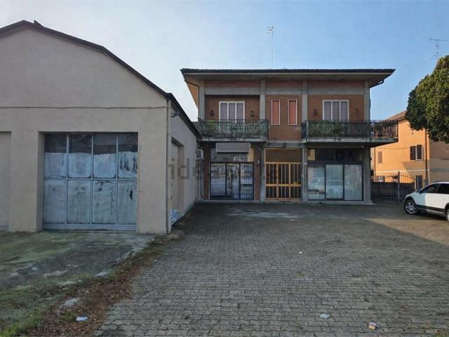Capannone in vendita a Tresinaro - Secchia, Re