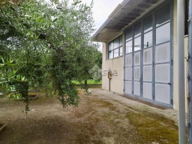 Capannone in vendita a Savignano Sul Rubicone, Reggio Emilia