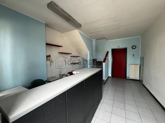 Capannone in vendita a Paderno D'adda, Lombardia
