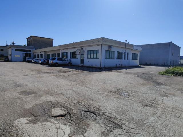 Capannone in vendita a Cenerente, Umbria