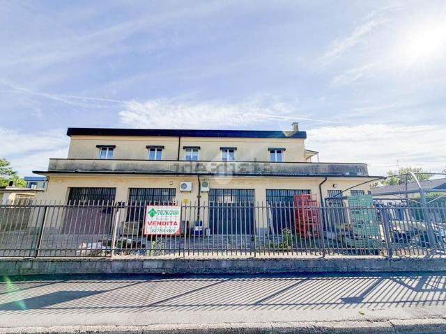 Capannone in vendita a Bettola, Peschiera Borromeo
