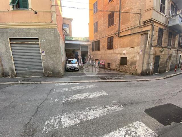 Capannone in vendita a Medio Ponente, Serra Riccò