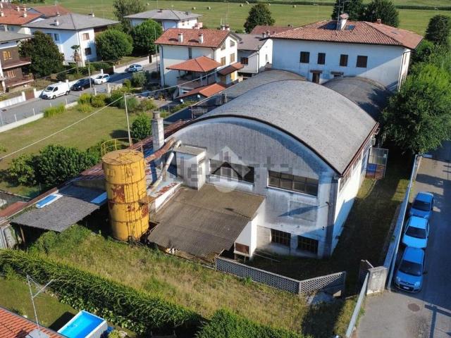 Capannone in vendita a Colugna / Culugne, Tavagnacco / Tavagnà