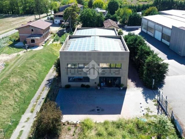 Capannone in vendita a Fiorenzuola d'Arda, Piacenza