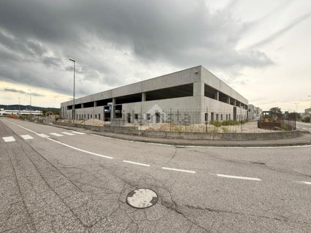 Capannone in vendita a Case Nuove, San Martino Buon Albergo