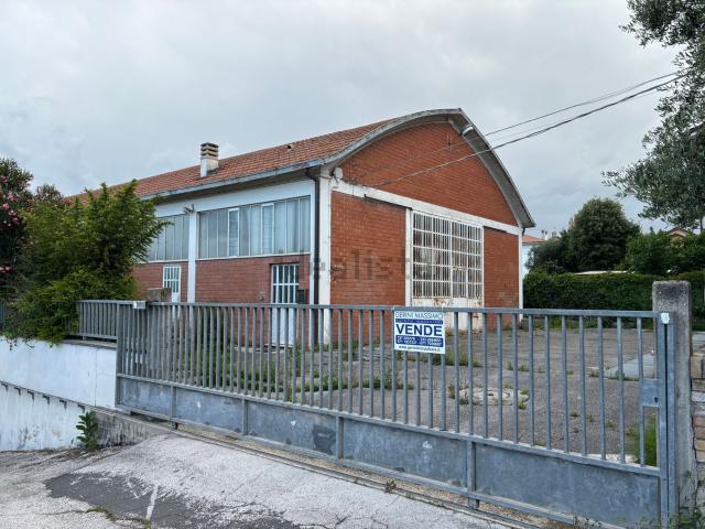 Capannone in vendita a Marche, Ancona