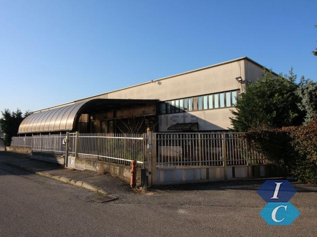 Capannone in vendita a Villaggio Sant'Andrea, Gallarate