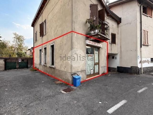 Capannone in vendita a Paderno, Seriate
