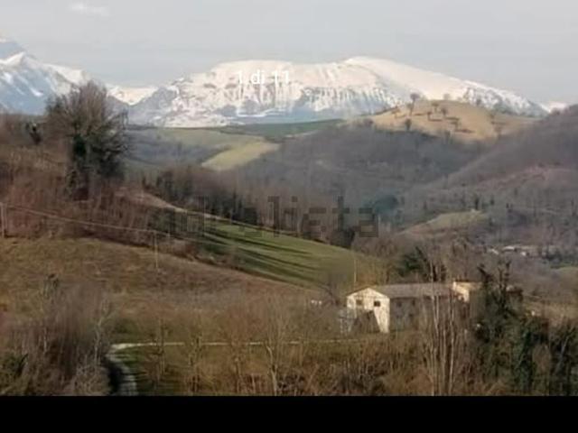 Capannone in vendita a Valle Cupa, Smerillo