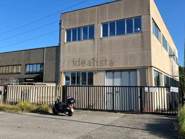 Capannone in vendita a Moncucco, Brugherio