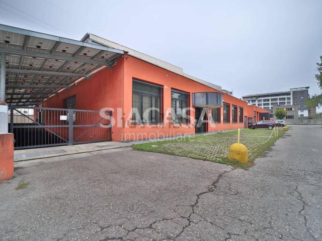 Capannone in vendita a Moncucco, Brugherio