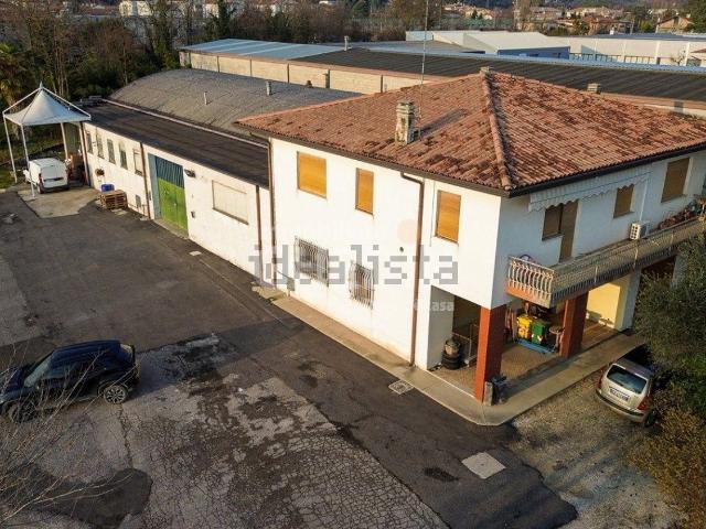 Capannone in vendita a Monticella, Conegliano