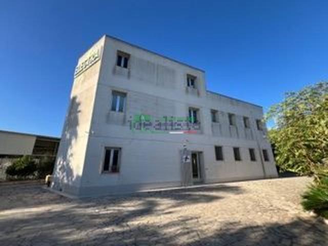 Capannone in vendita a Marina Di Modica, Sicilia