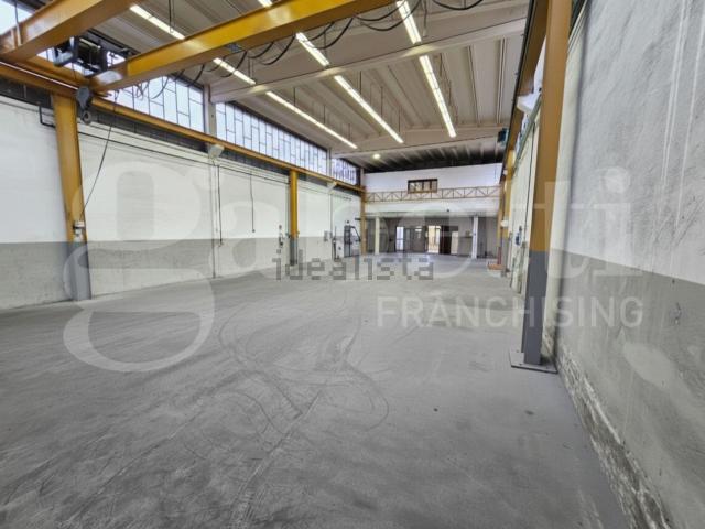 Capannone in vendita a Gussago, Lombardia