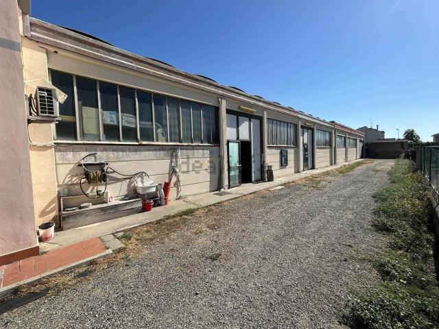Capannone in vendita a Zona industriale Le Morelline, Rosignano Marittimo