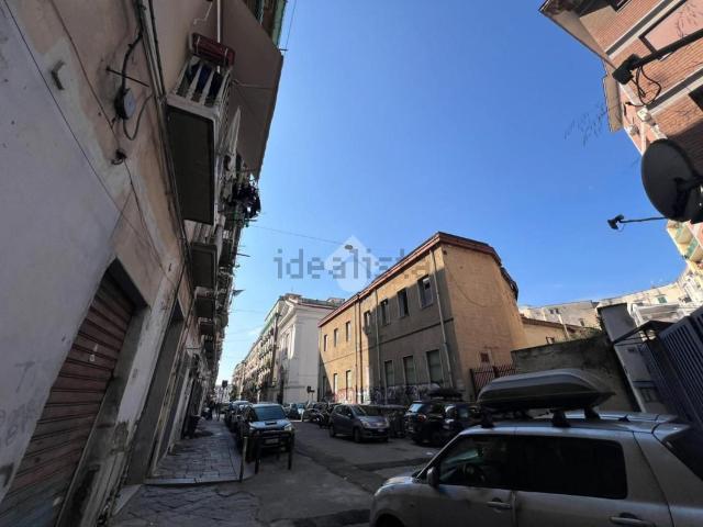 Capannone in vendita a Municipalità 4, Campania