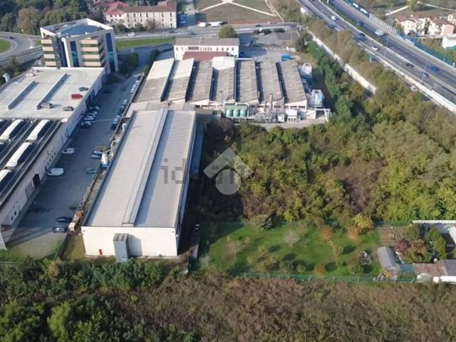 Capannone in vendita a Zona Sud, Brescia