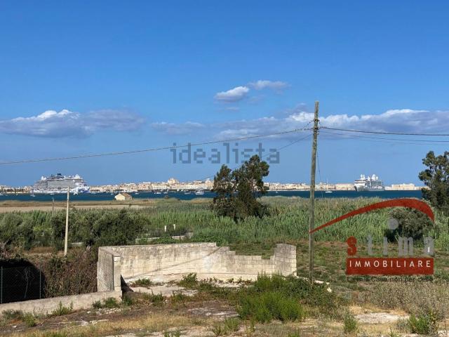 Capannone in vendita a Siracusa, Sicilia