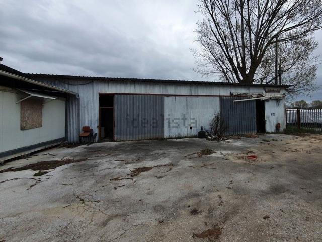 Capannone in vendita a Torre del Lago Puccini, Viareggio