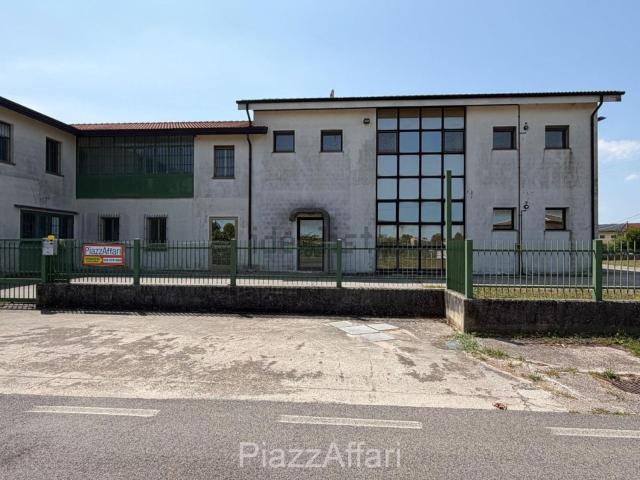 Capannone in vendita a Codevigo, Veneto