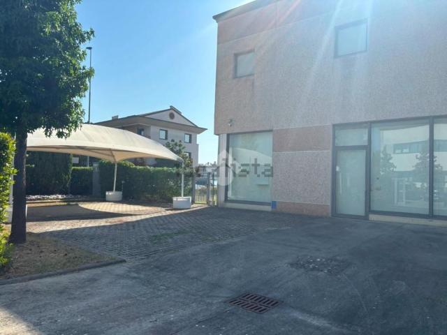 Capannone in vendita a Signa, Toscana