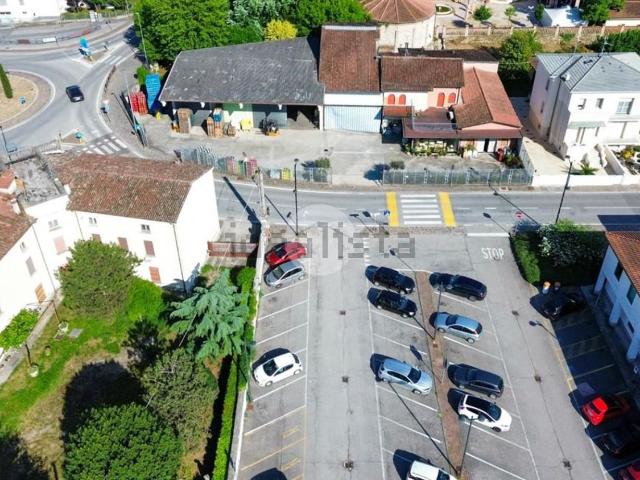 Capannone in vendita a Acquafredda, Lombardia