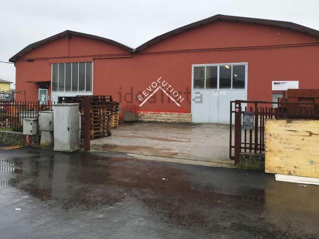 Capannone in vendita a Regnano, San Leo Bastia